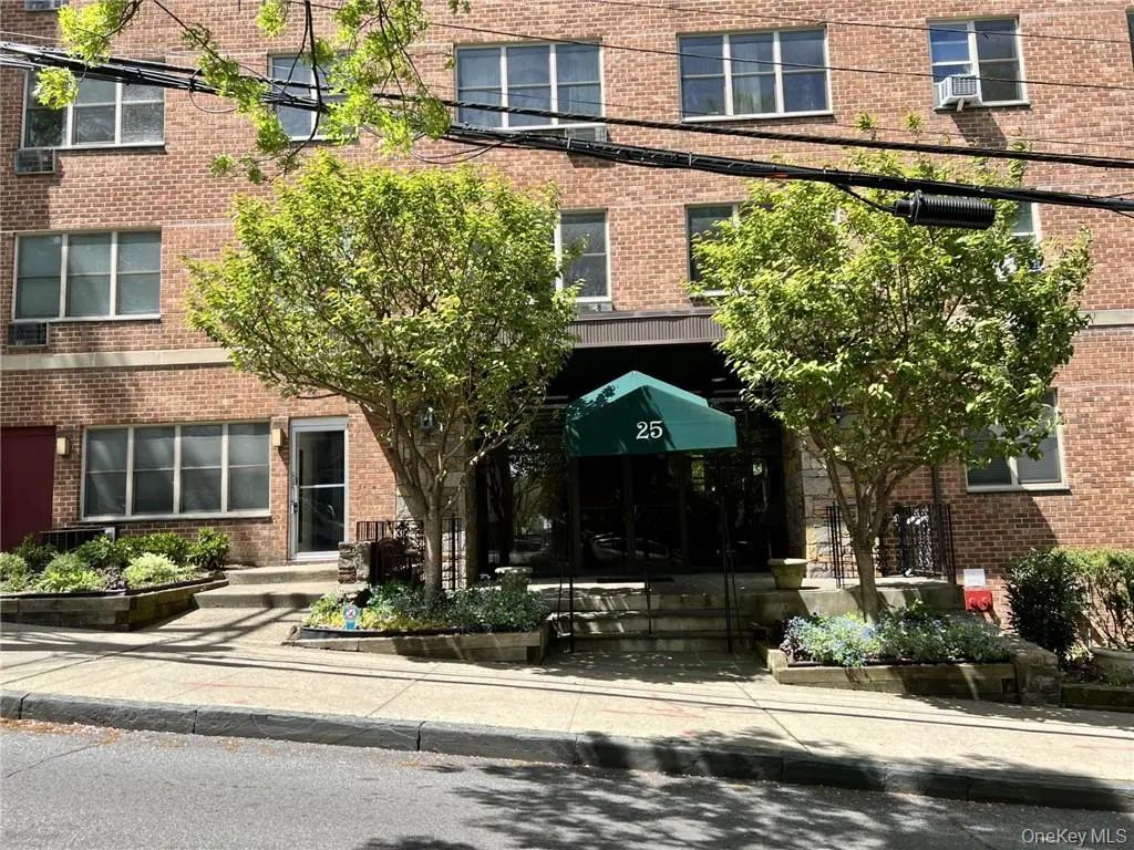 25 Franklin Avenue, White Plains