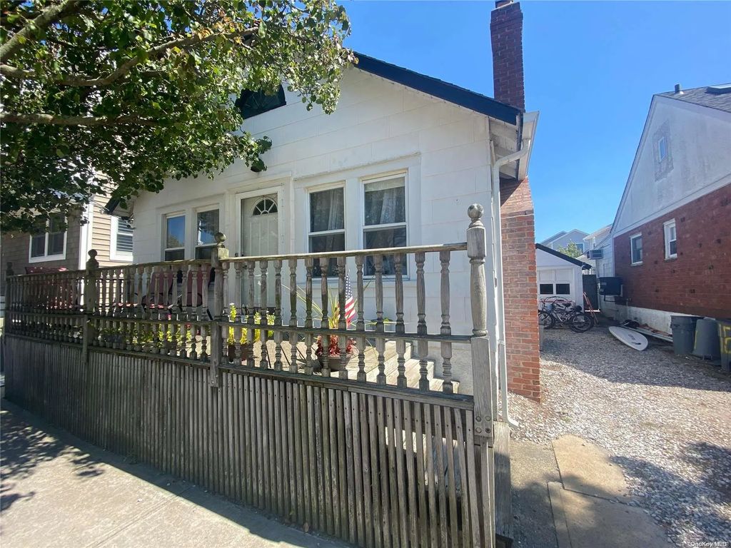 68 S Parkside Drive, Point Lookout