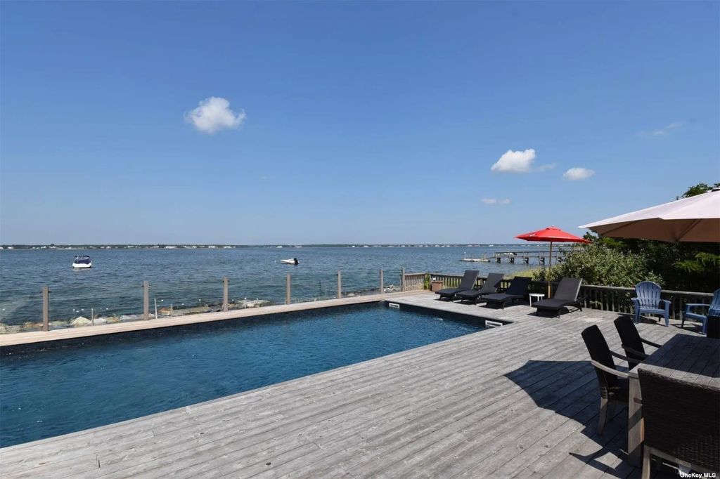620 Dune Road, Westhampton