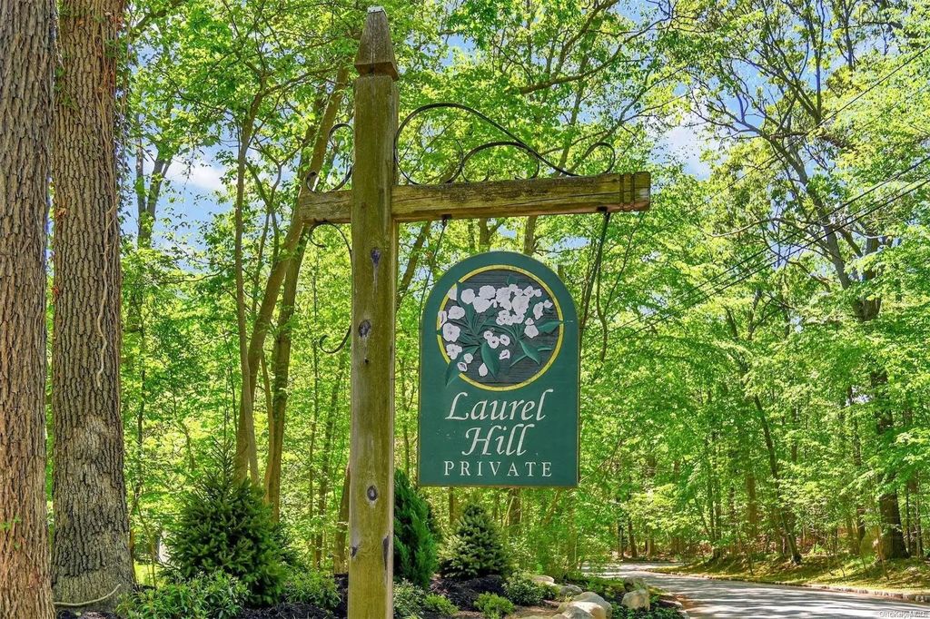 Laurel Hill Path, Nissequogue
