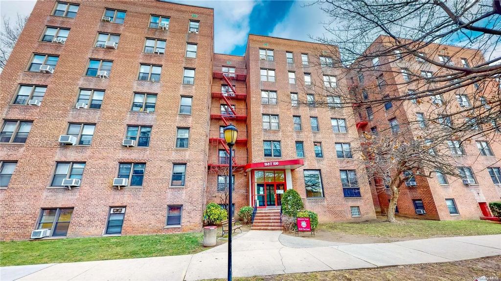 150-29 72 Road # 5b, Kew Garden Hills