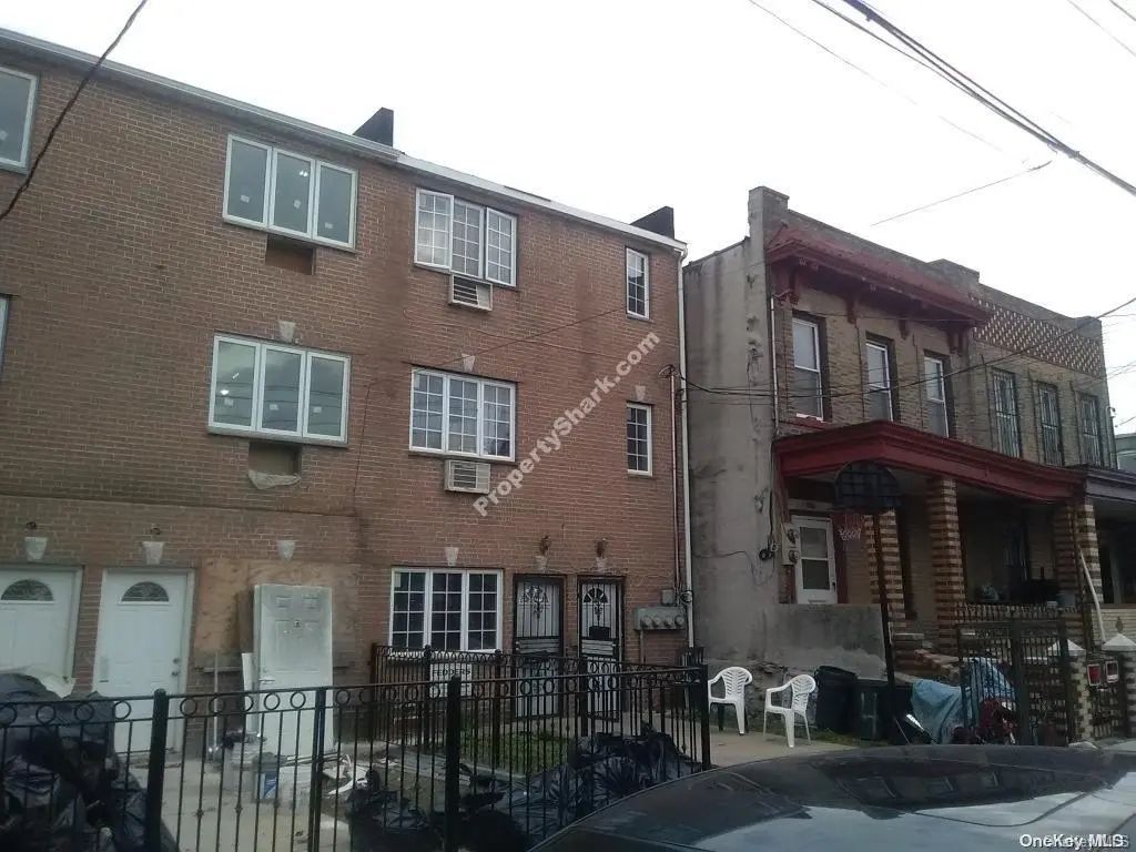 584 Hinsdale Street, Brooklyn