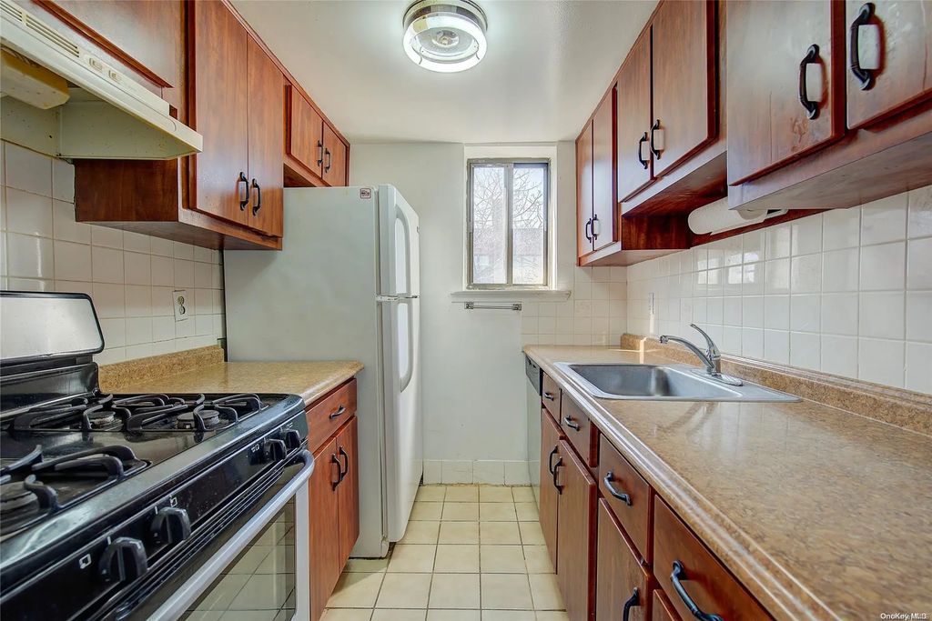 180-16 Wexford Terrace # 5d, Jamaica Estates
