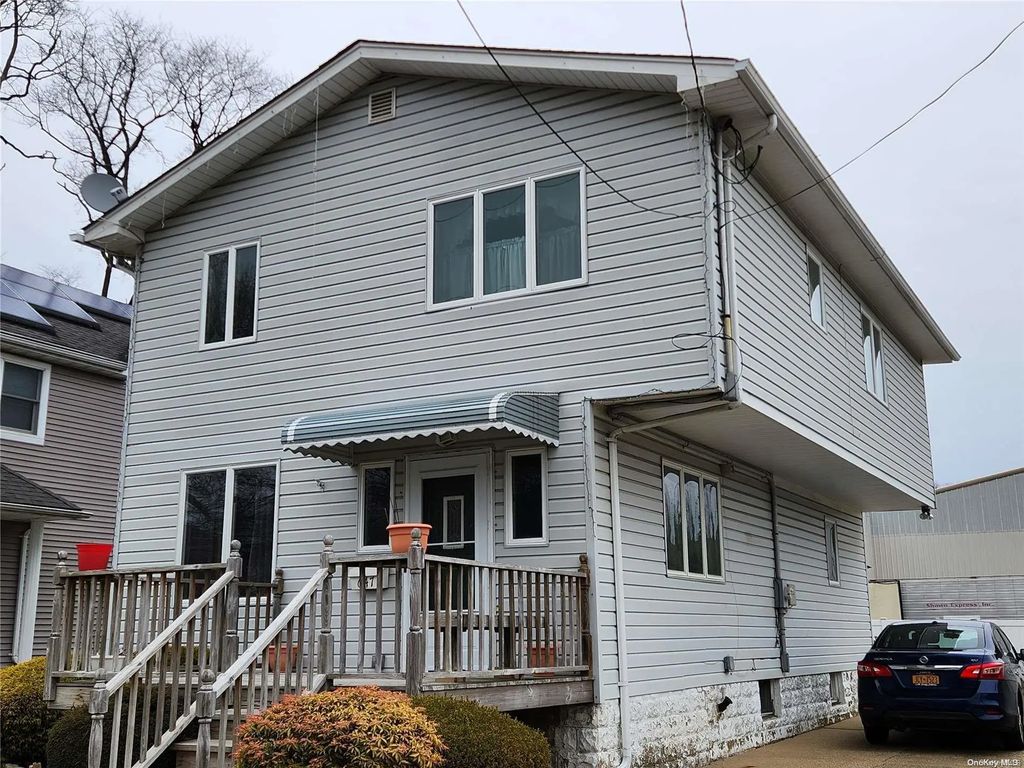 647 Jennings Avenue, West Hempstead