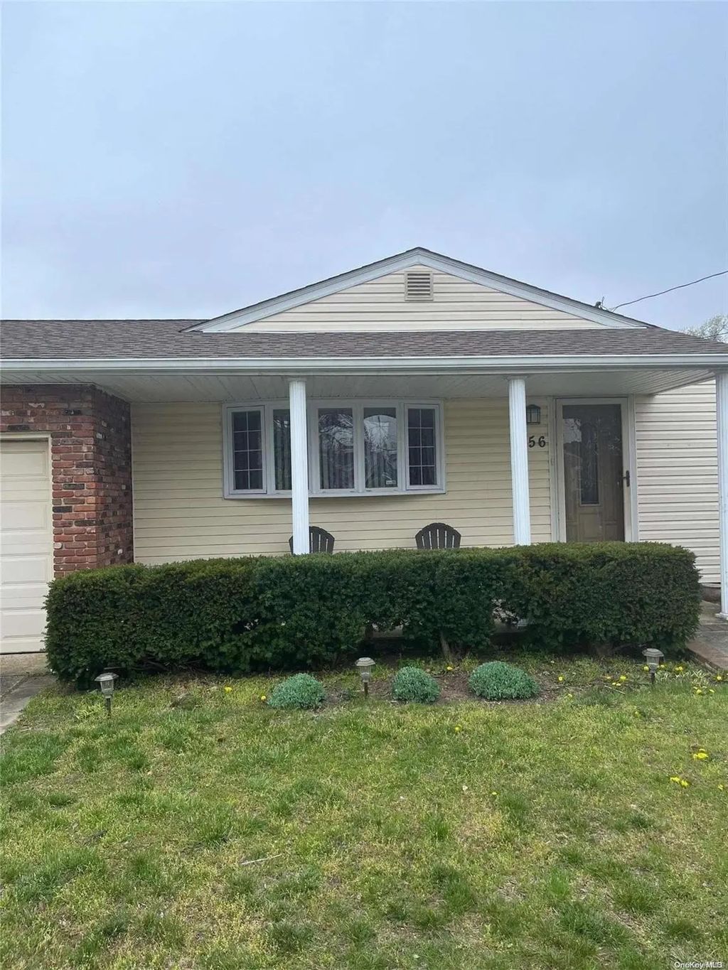 156 Juanita Avenue, Freeport