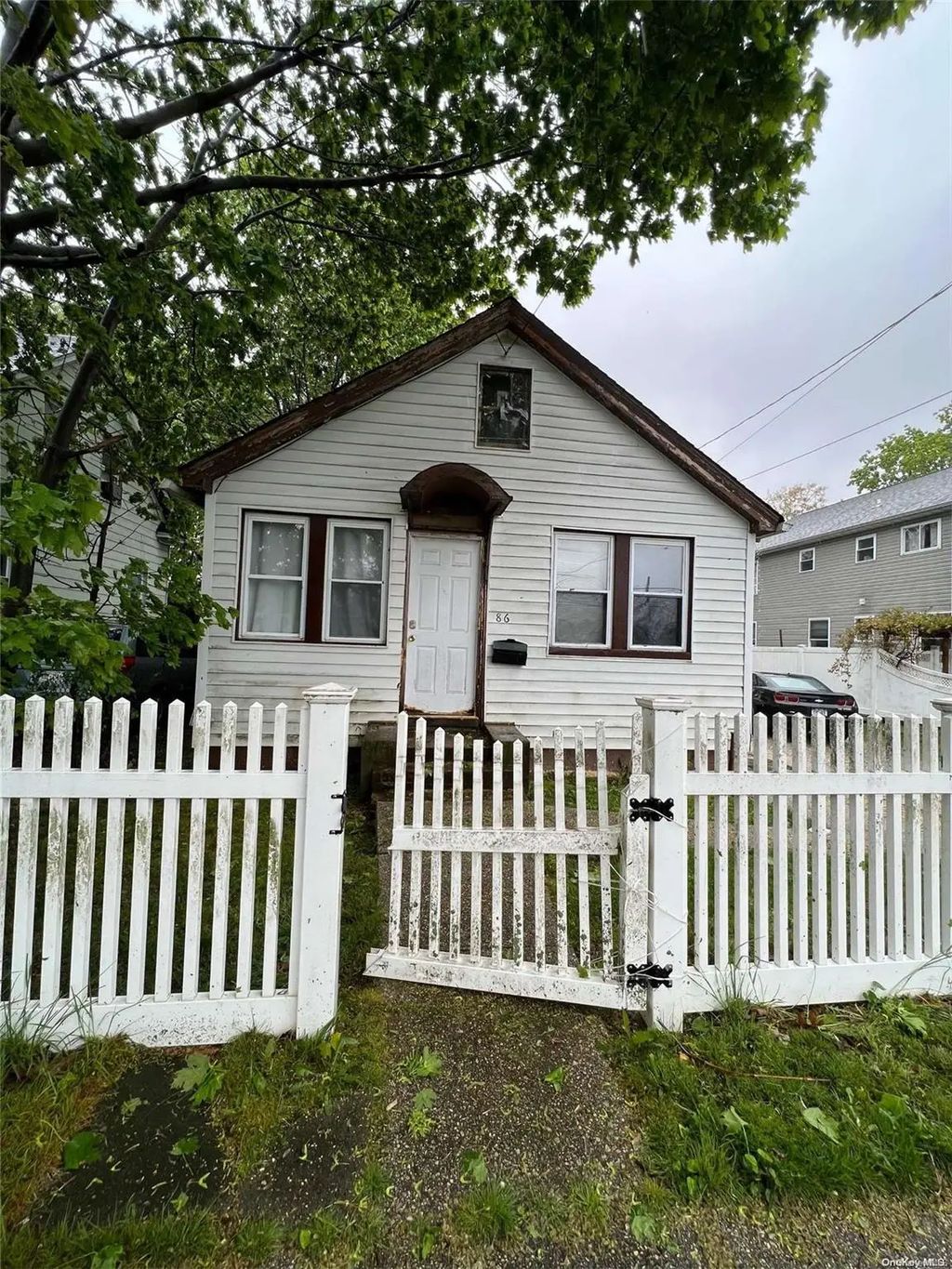 86 Linden Avenue, Hempstead