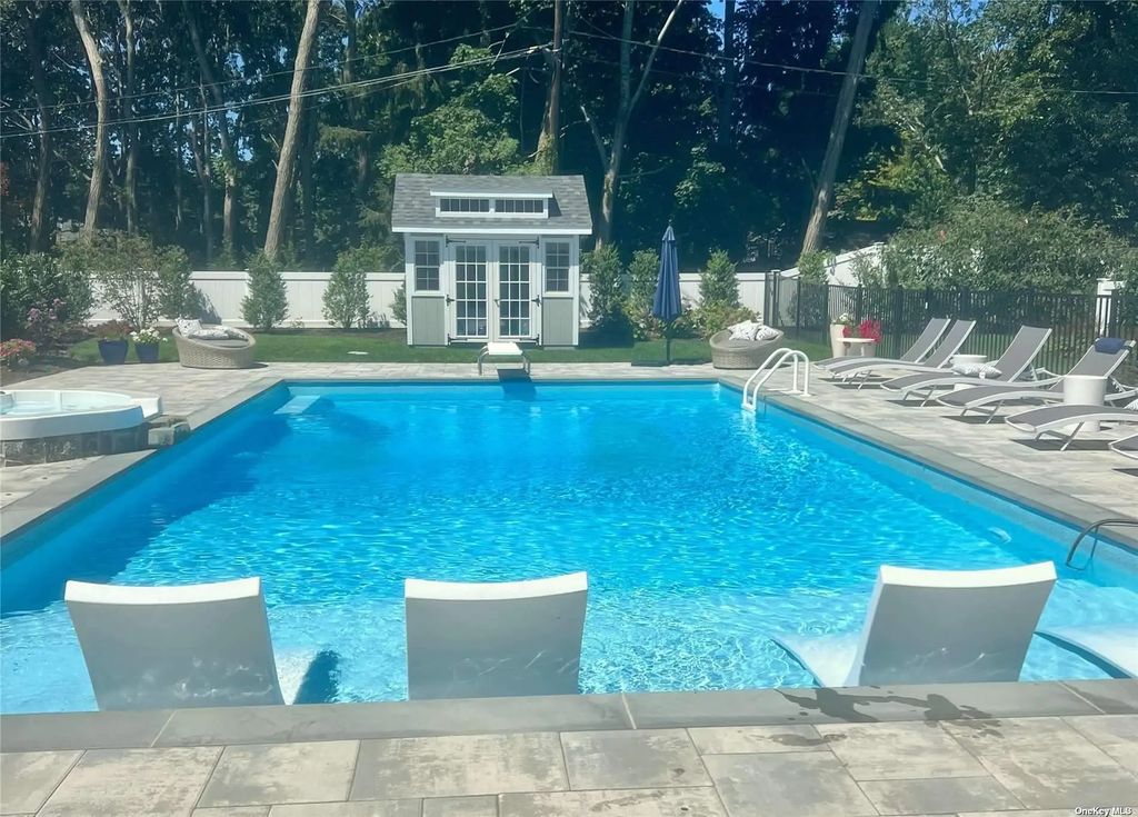 3655 Pequash Avenue, Cutchogue