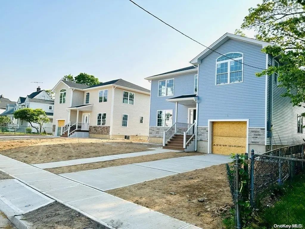 96 N Columbus Avenue, Freeport