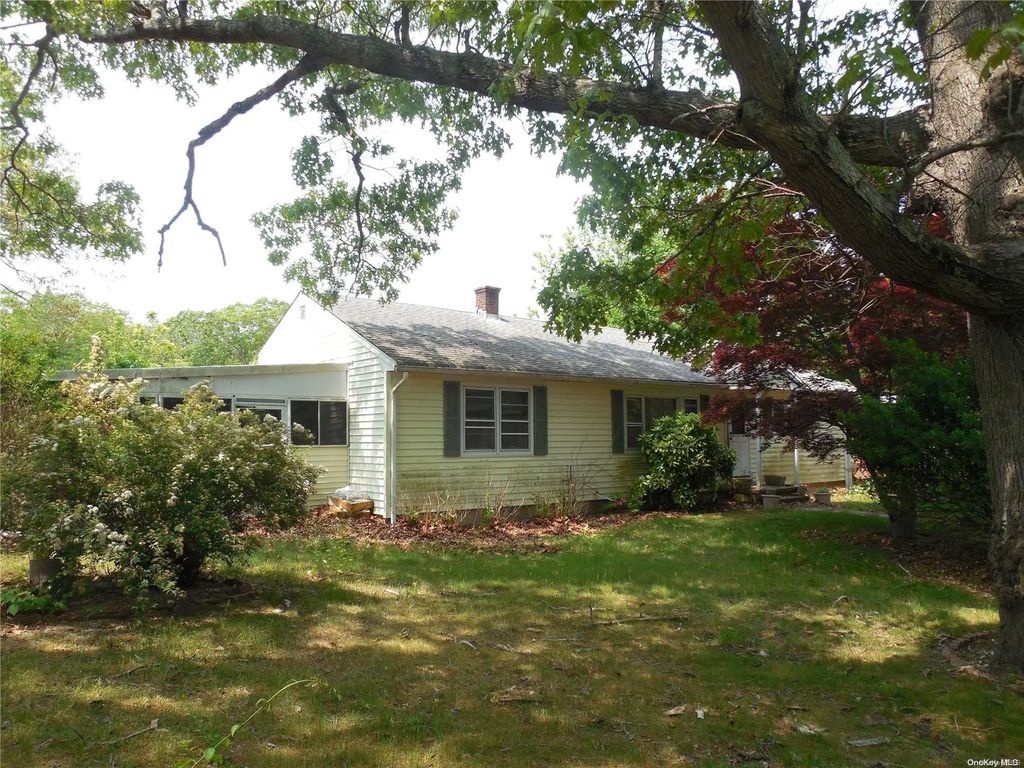 375 Factory Avenue, Mattituck