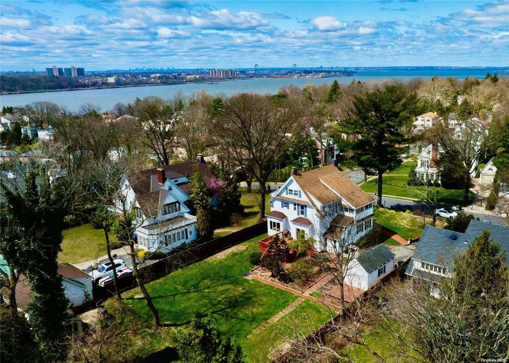 26 Cherry Street, Douglaston