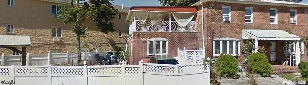 197-31 Carpenter Avenue, Hollis