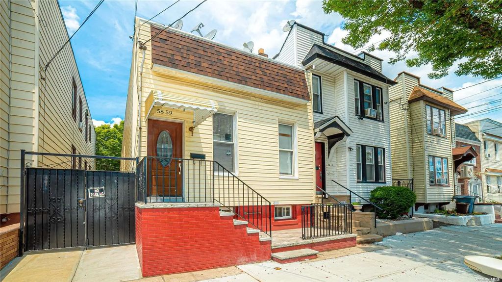 58-59 78th Avenue, Glendale