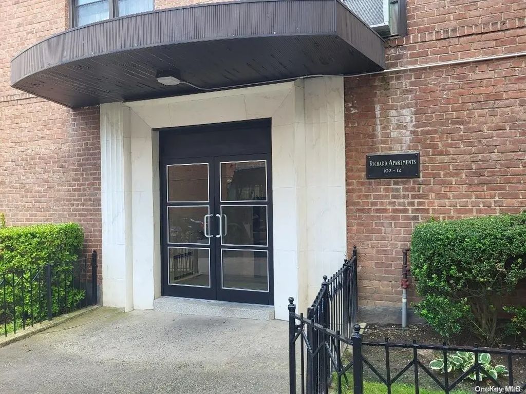 102-12 65th Avenue # D36, Forest Hills