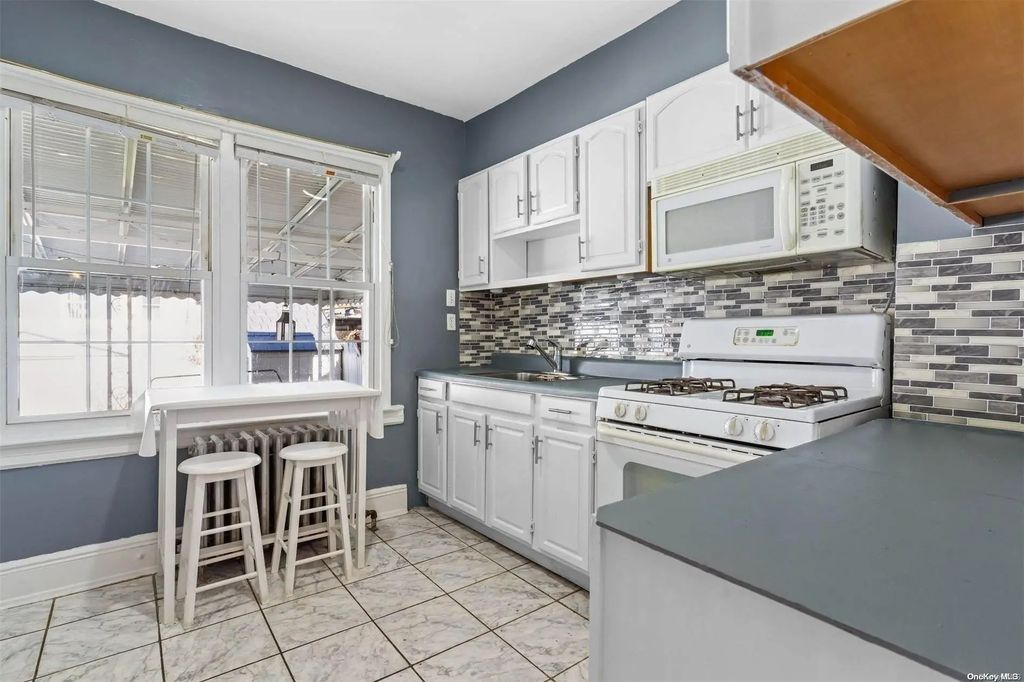 127-15 102 Avenue, Richmond Hill