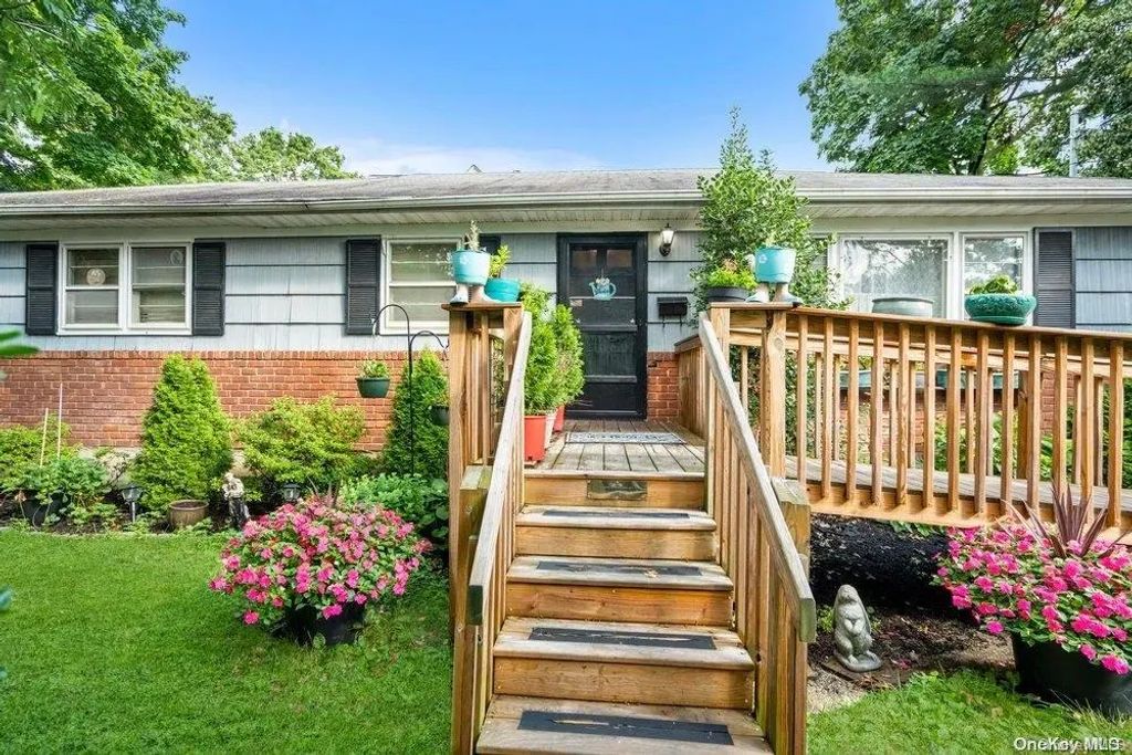 1931 Miller Place, Merrick