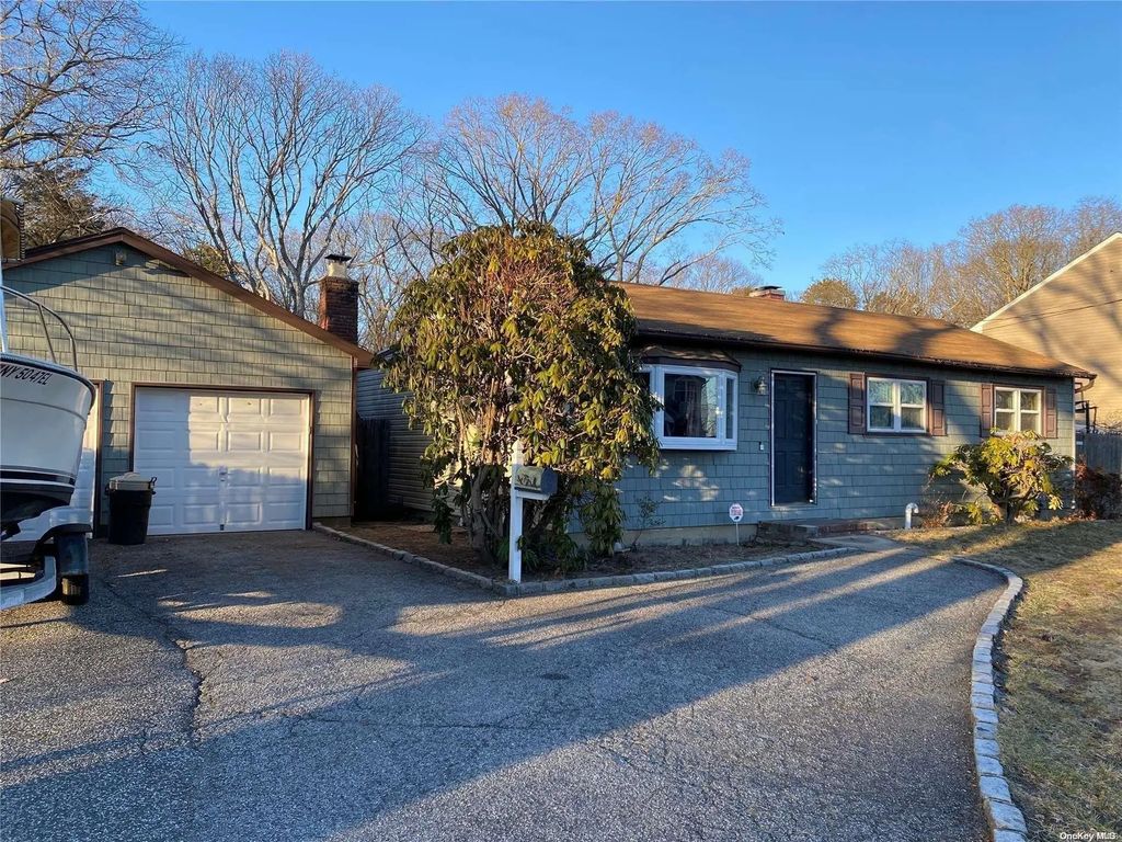 N/A, Islip Terrace
