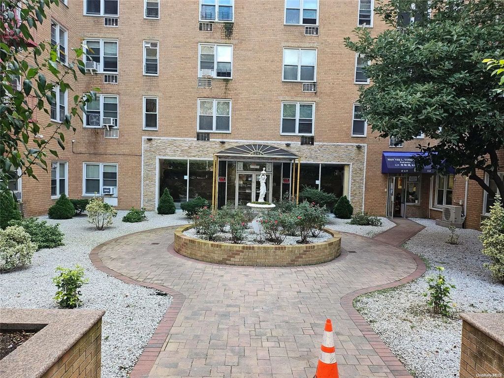 42-42 Colden Street # 622, Flushing