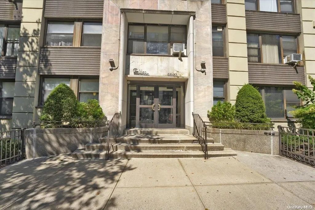 98-33 64th Avenue # 4f, Rego Park