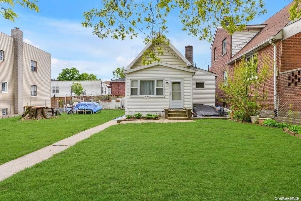 100-10 23rd Avenue, East Elmhurst