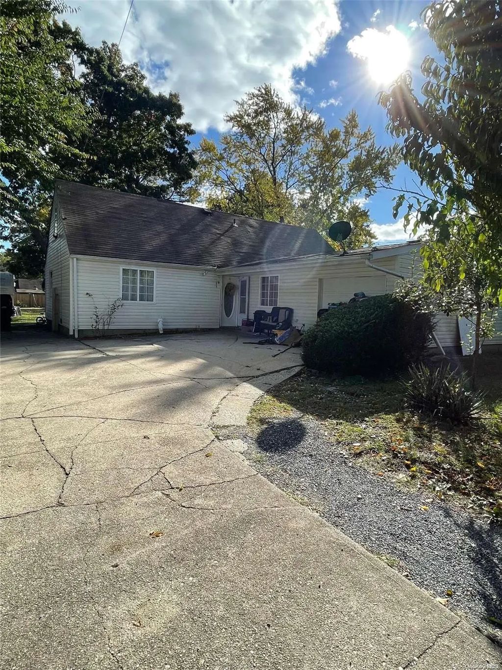 56 Gates Avenue, Brentwood