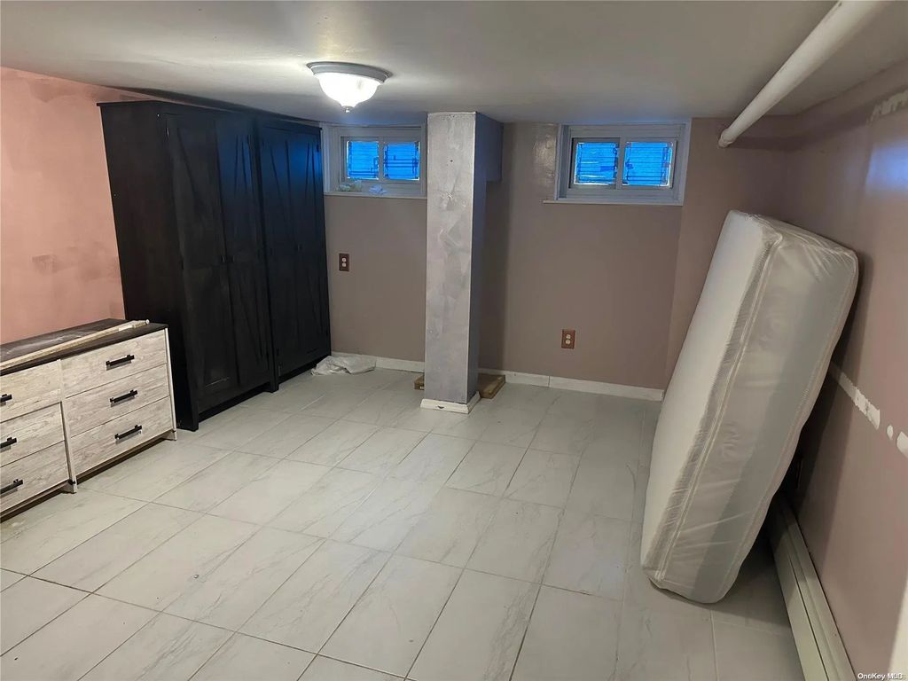 177-18 106th Avenue, Jamaica