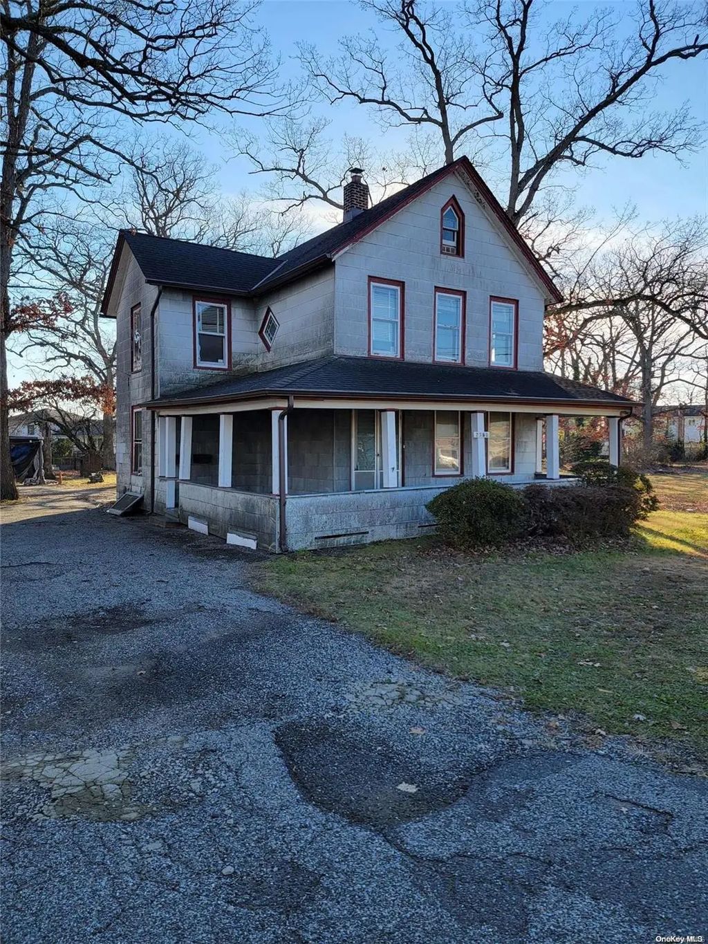 2390 Jerusalem Avenue, North Bellmore