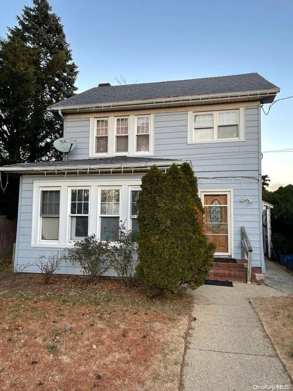 12 Washington, Hempstead