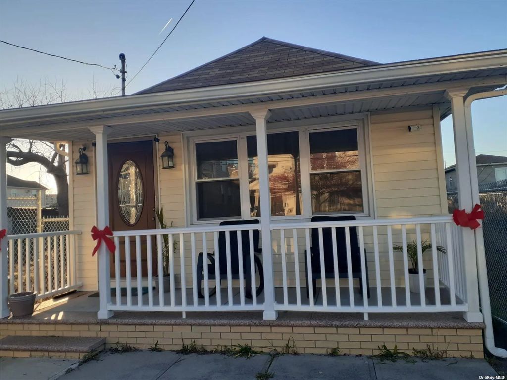 441 Beach 45 St, Far Rockaway