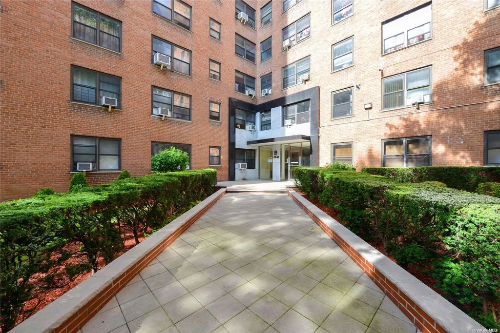 99-05 63rd Drive # 1w, Rego Park