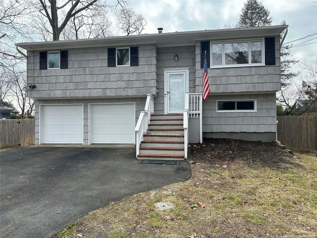 10 Kreamer Street, Bellport Village