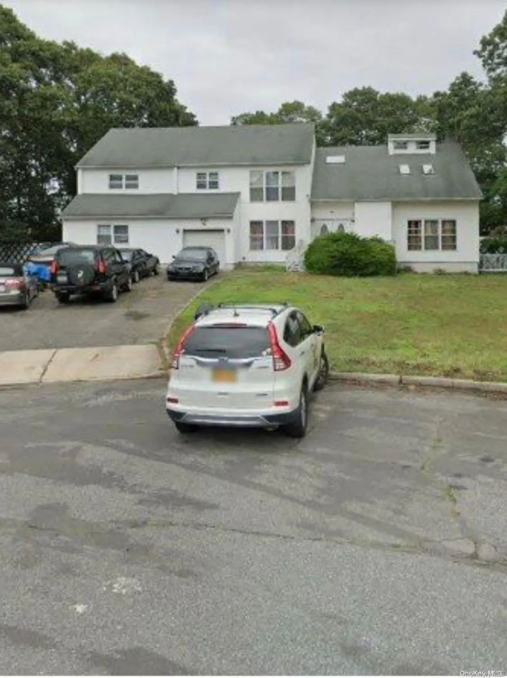 29 Bayou, Holtsville