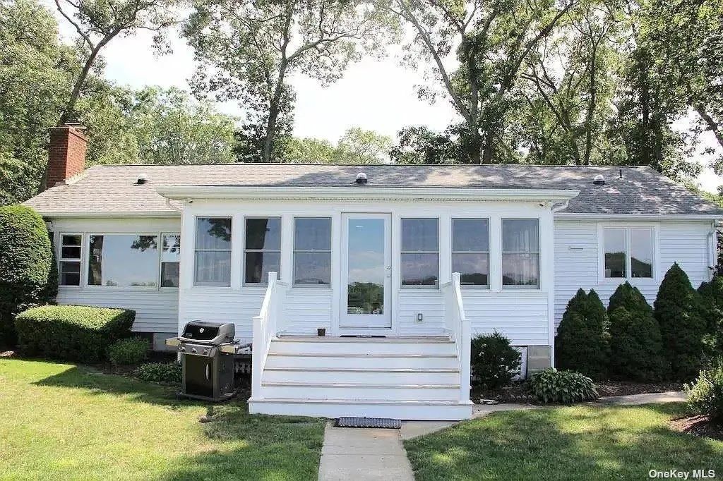 1100 Pine Avenue, Southold