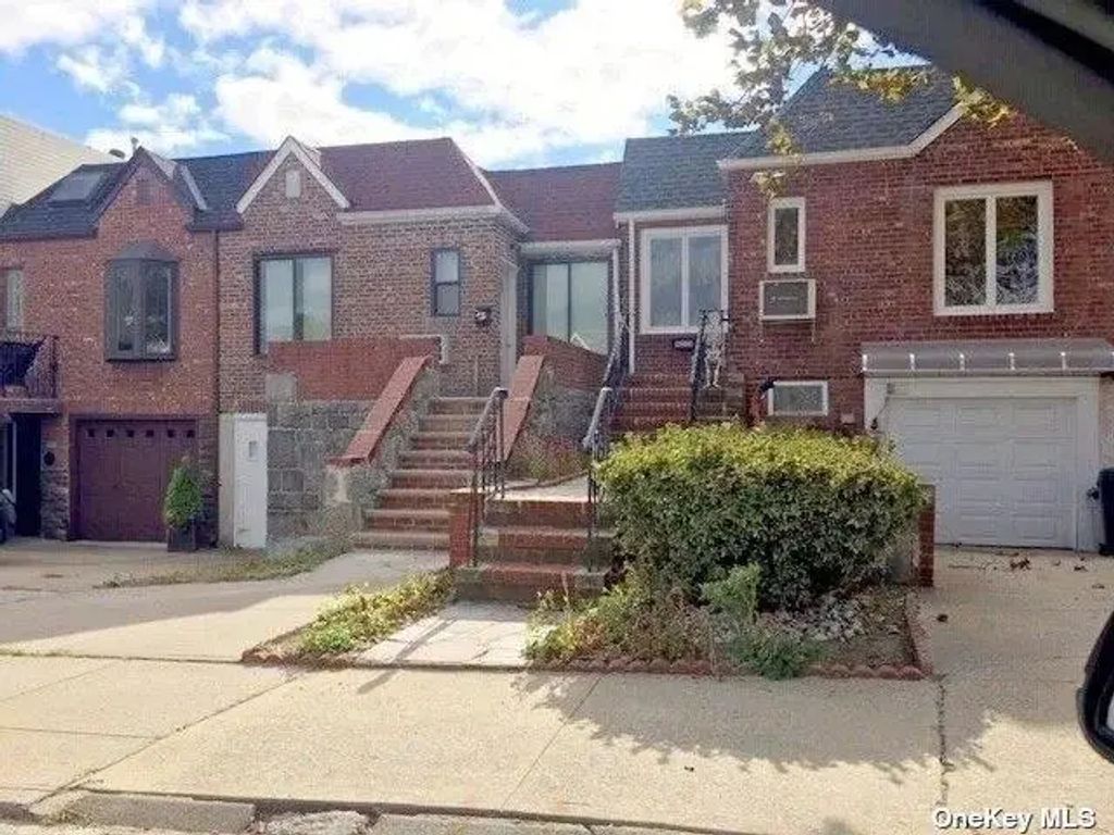 68-12 60th Road, Maspeth