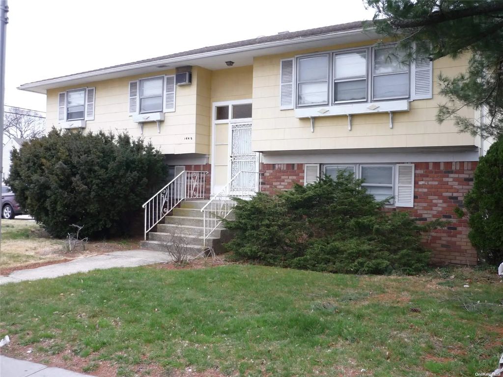 1449 Grand Avenue, North Baldwin