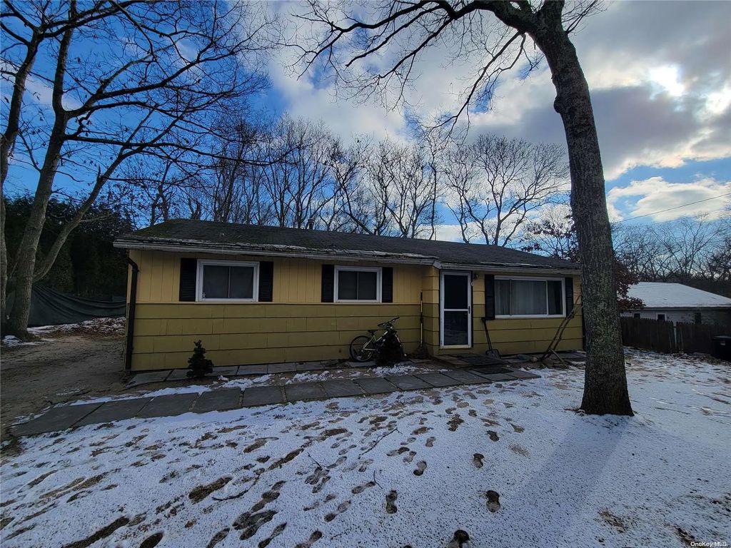 6 Hillside Dr E, Sag Harbor