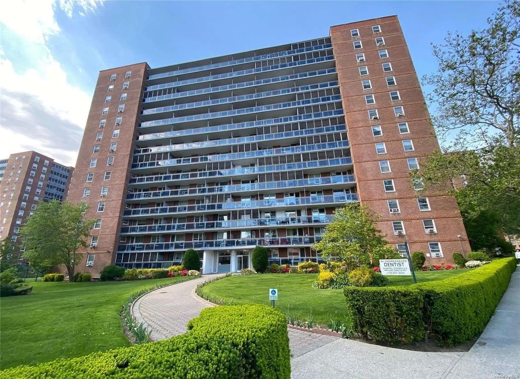 97-37 63 Road # 4m, Rego Park