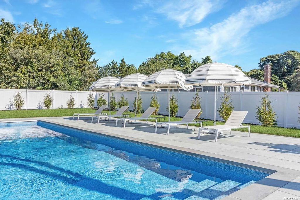 950 Tasker Lane, Greenport