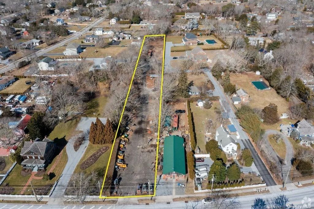 500 Montauk Highway, East Quogue