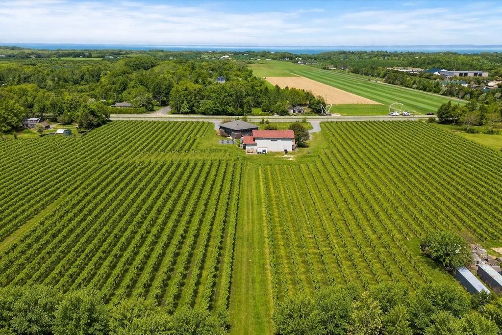 18910 Middle Road, Cutchogue