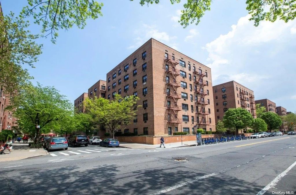 99-06 58th Avenue # 6-e, Corona