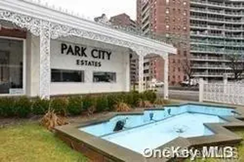 61-15 98 Street # 8k, Rego Park
