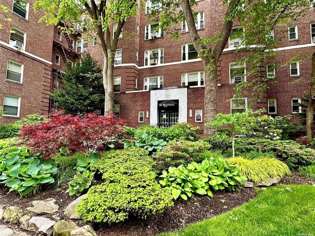 69-09 108th Street # 312, Forest Hills