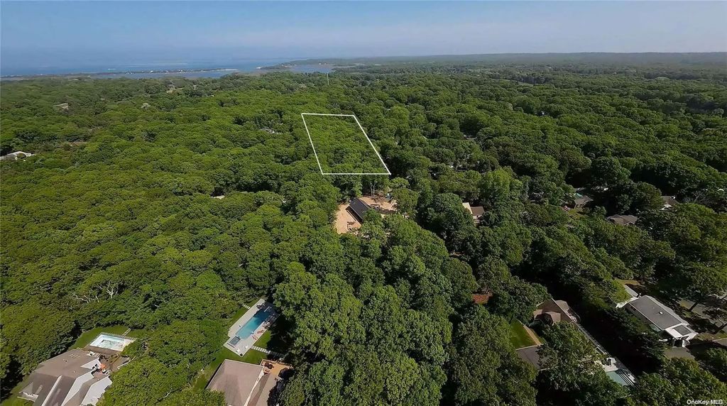 35 Washington Avenue, East Hampton