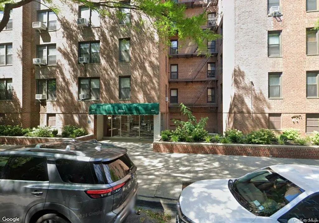 33-26 92 Street # 4n, Jackson Heights