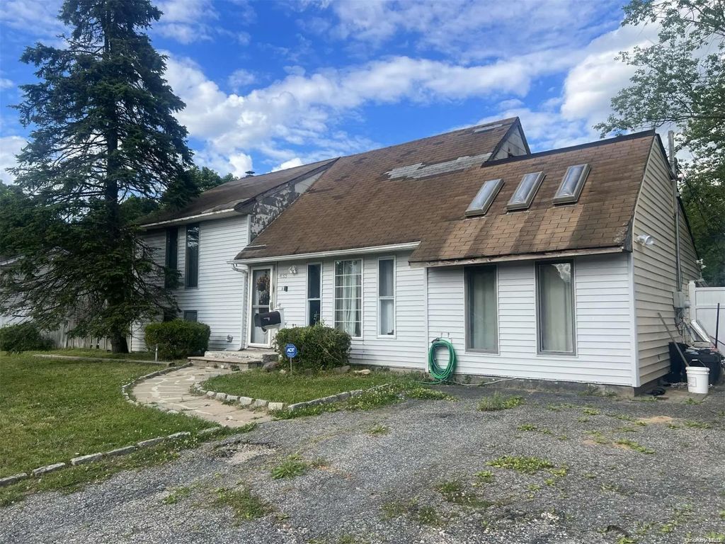 N/A, Central Islip