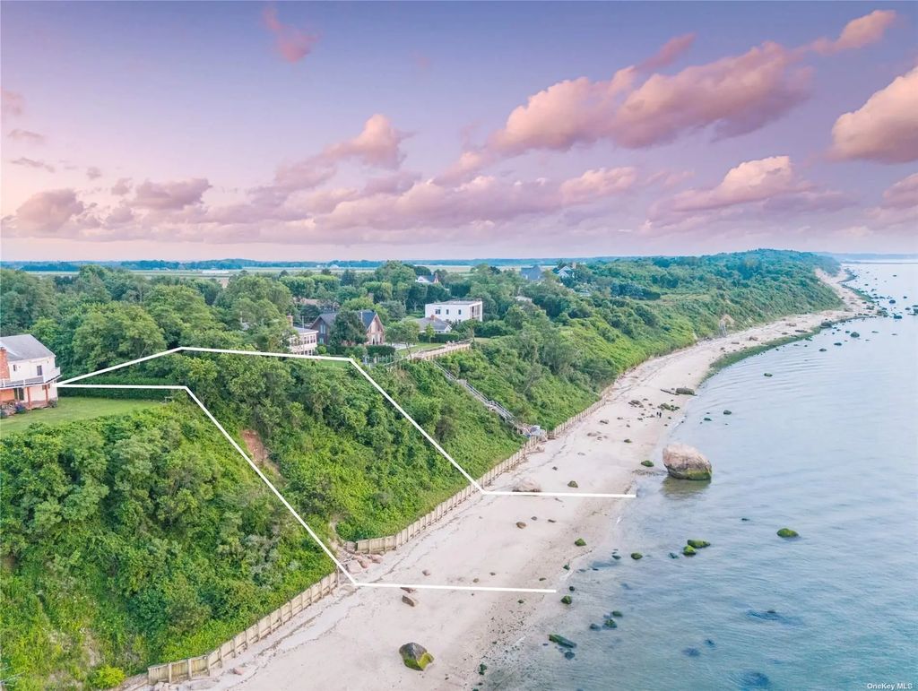 895 Glen Court, Cutchogue