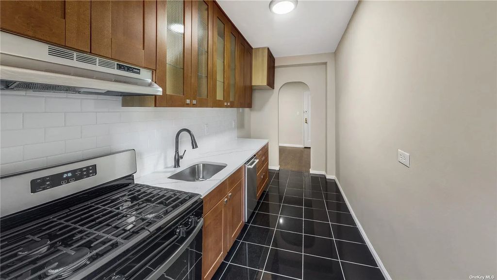 35-38 75th Street # 4c, Jackson Heights
