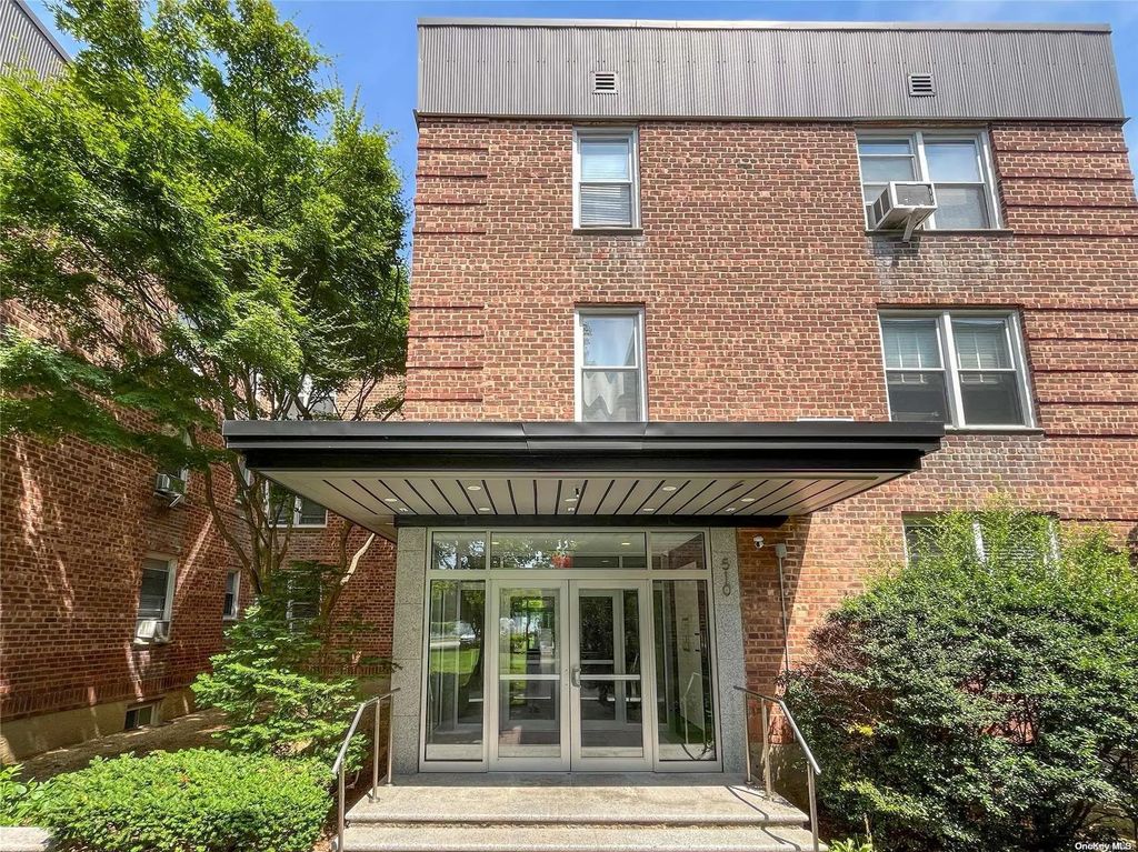 510 Dubois Avenue B3, Valley Stream