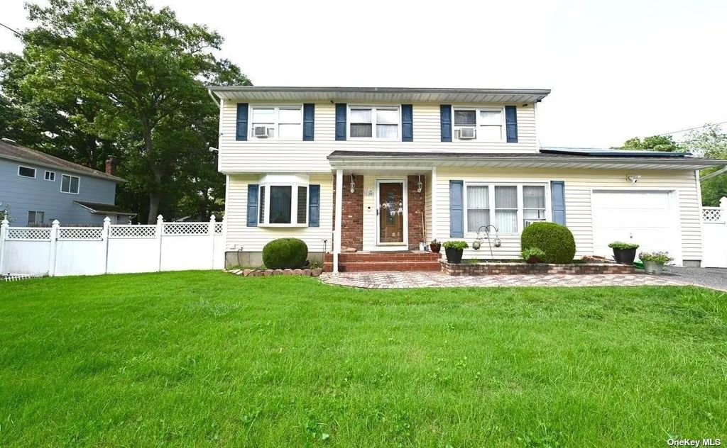 1150 Connetquot Avenue, Central Islip