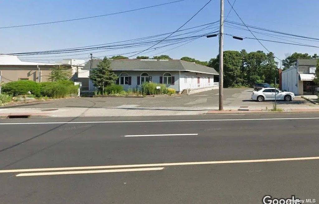 911 Montauk, Shirley